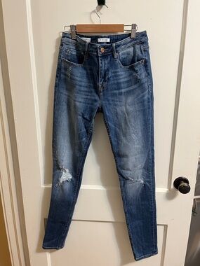 Vigoss Women's Dark Blue Ripped Skinny Jeans